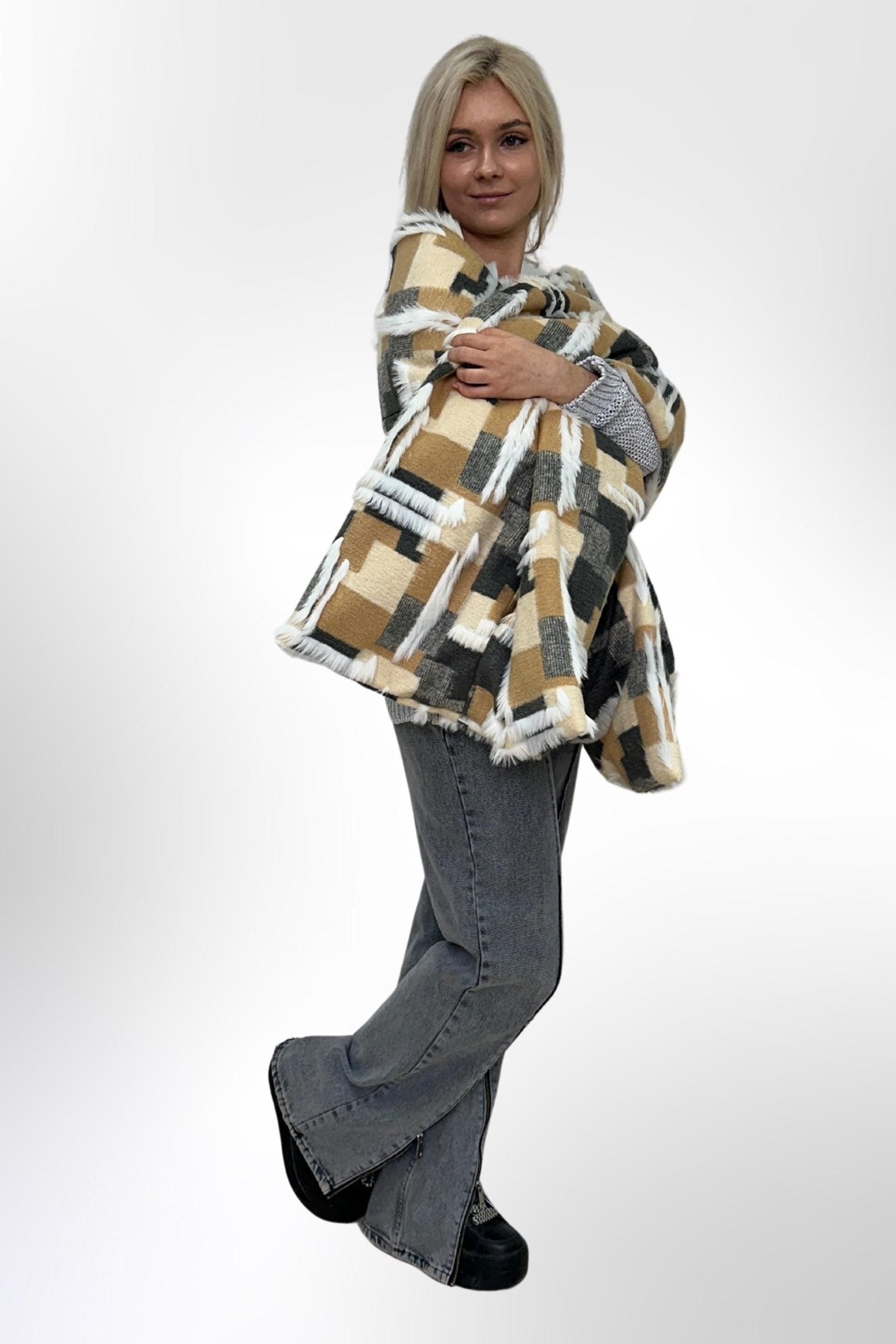 Boho Wool Puffer Large Scarf 20x85in with 2 pockets Blanket Shawl Cape Around Shoulders Wrap Warm Winter Gift - FAVORITTI