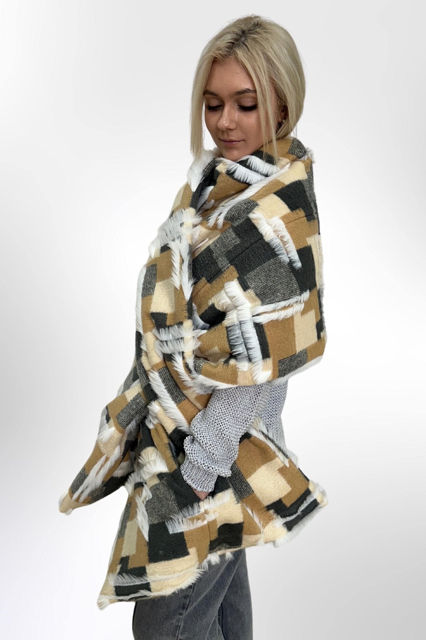Boho Wool Puffer Large Scarf 20x85in with 2 pockets Blanket Shawl Cape Around Shoulders Wrap Warm Winter Gift - FAVORITTI