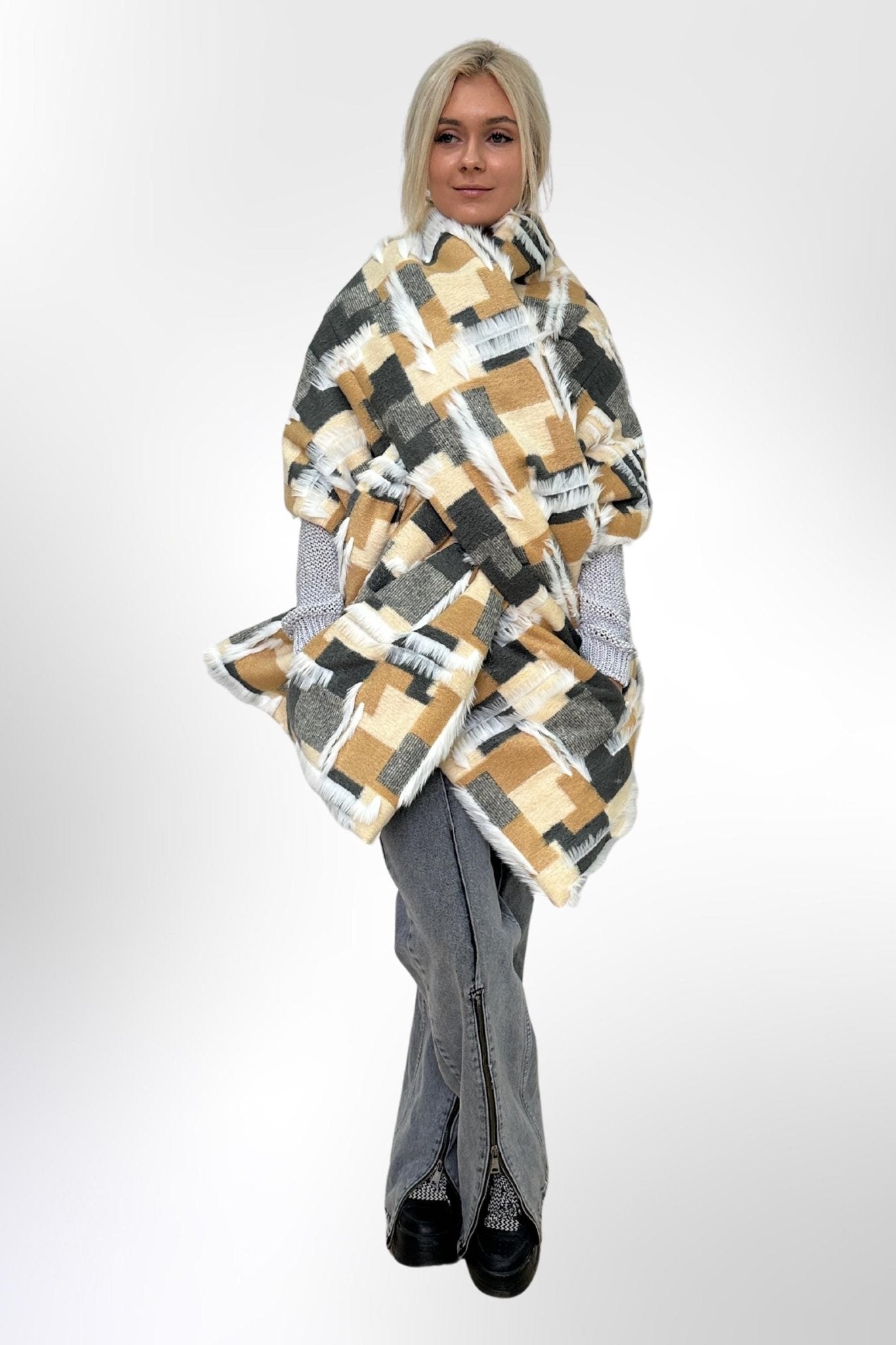Boho Wool Puffer Large Scarf 20x85in with 2 pockets Blanket Shawl Cape Around Shoulders Wrap Warm Winter Gift - FAVORITTI