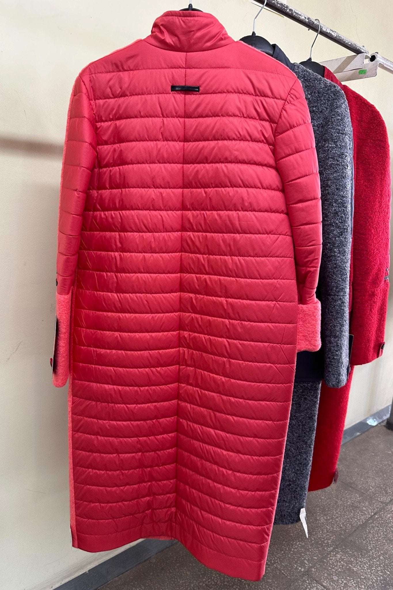 Red Puffer Quilted Coat with Pockets for Women - Long Warm Jacket Пальто В - 1242 Art.6484 Teddy Bouclet Тон 1013 - FAVORITTI