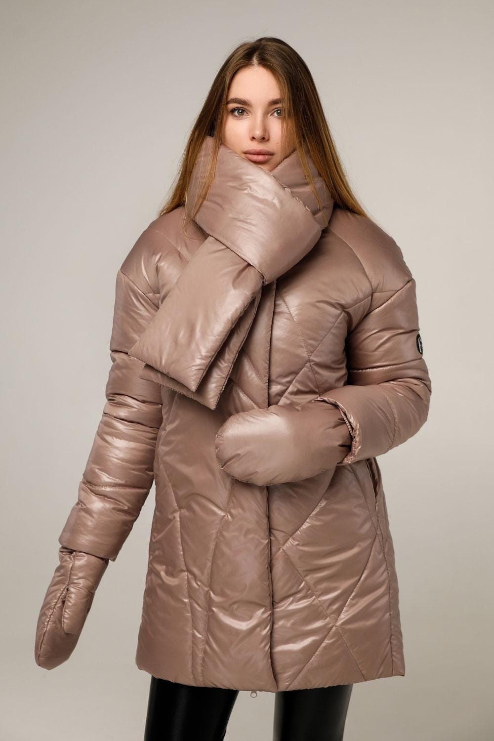 Beige Puffer Jacket Women Winter Set 3 - pieces Down Jacket Scarf Mittens Puffy Coat Пуховик ПВ - 1291 Лаке Тон 6Beigey - FAVORITTI