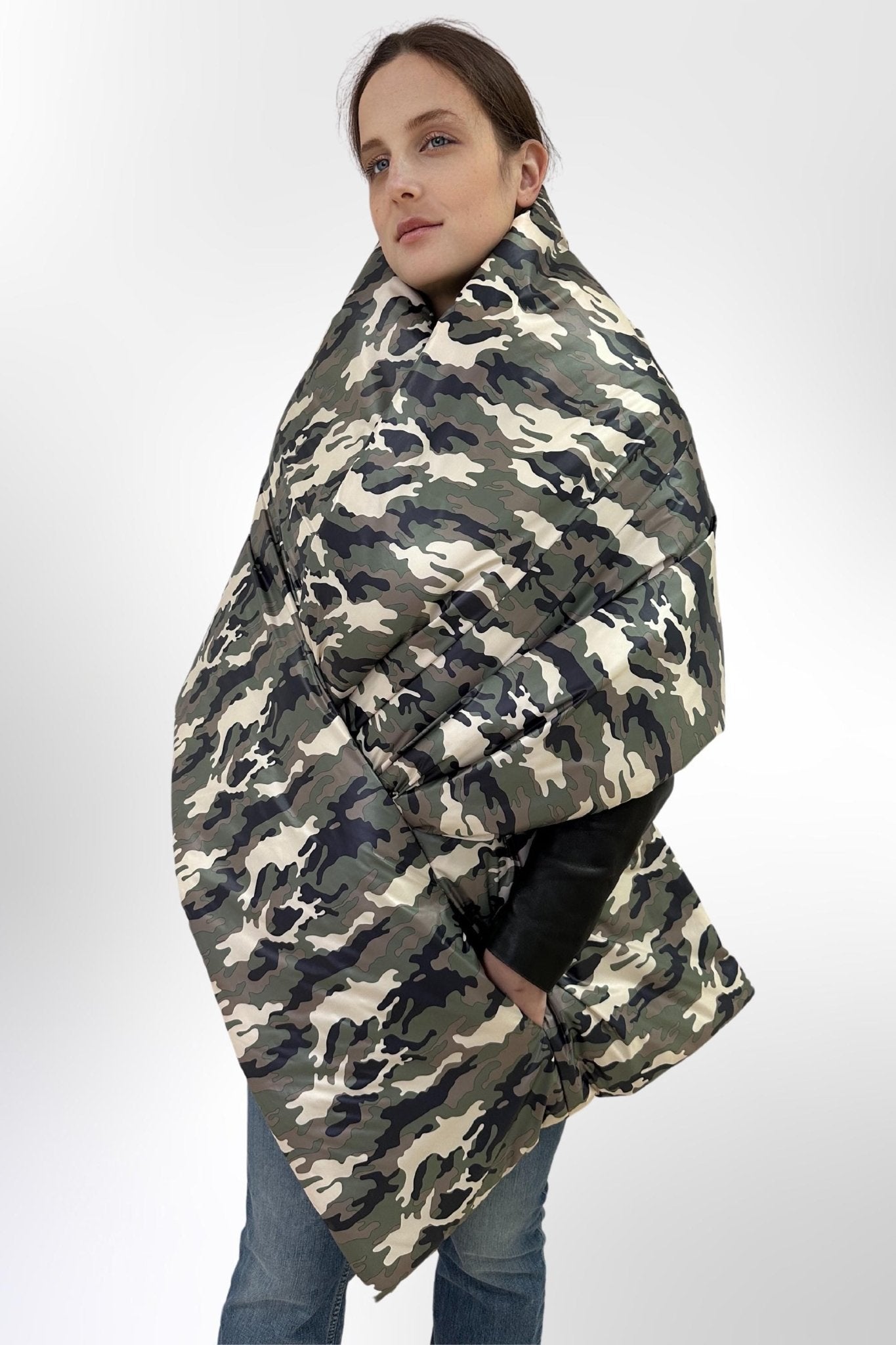 Camouflage Puffer Blanket Shawl Stole Cape Large Scarf 20x85in with pockets Camo Outdoor Warm Winter Gift - FAVORITTI