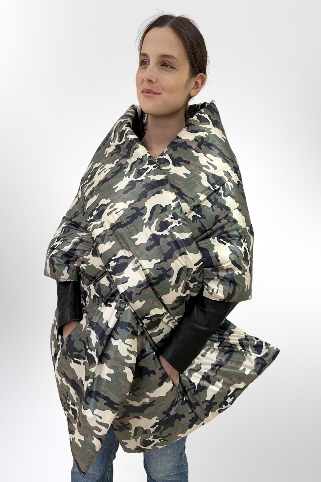 Camouflage Puffer Blanket Shawl Stole Cape Large Scarf 20x85in with pockets Camo Outdoor Warm Winter Gift - FAVORITTI
