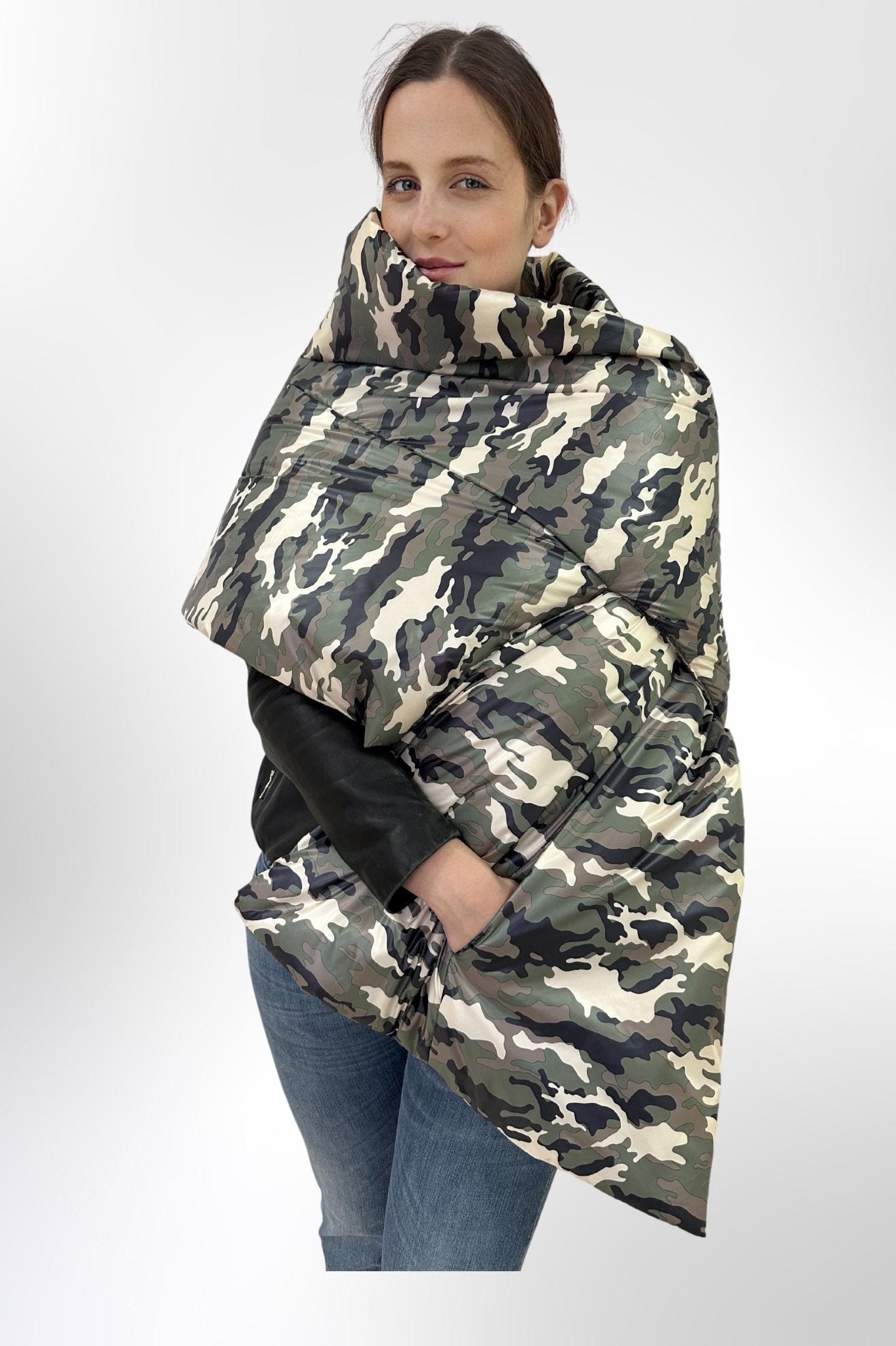 Camouflage Puffer Blanket Shawl Stole Cape Large Scarf 20x85in with pockets Camo Outdoor Warm Winter Gift - FAVORITTI