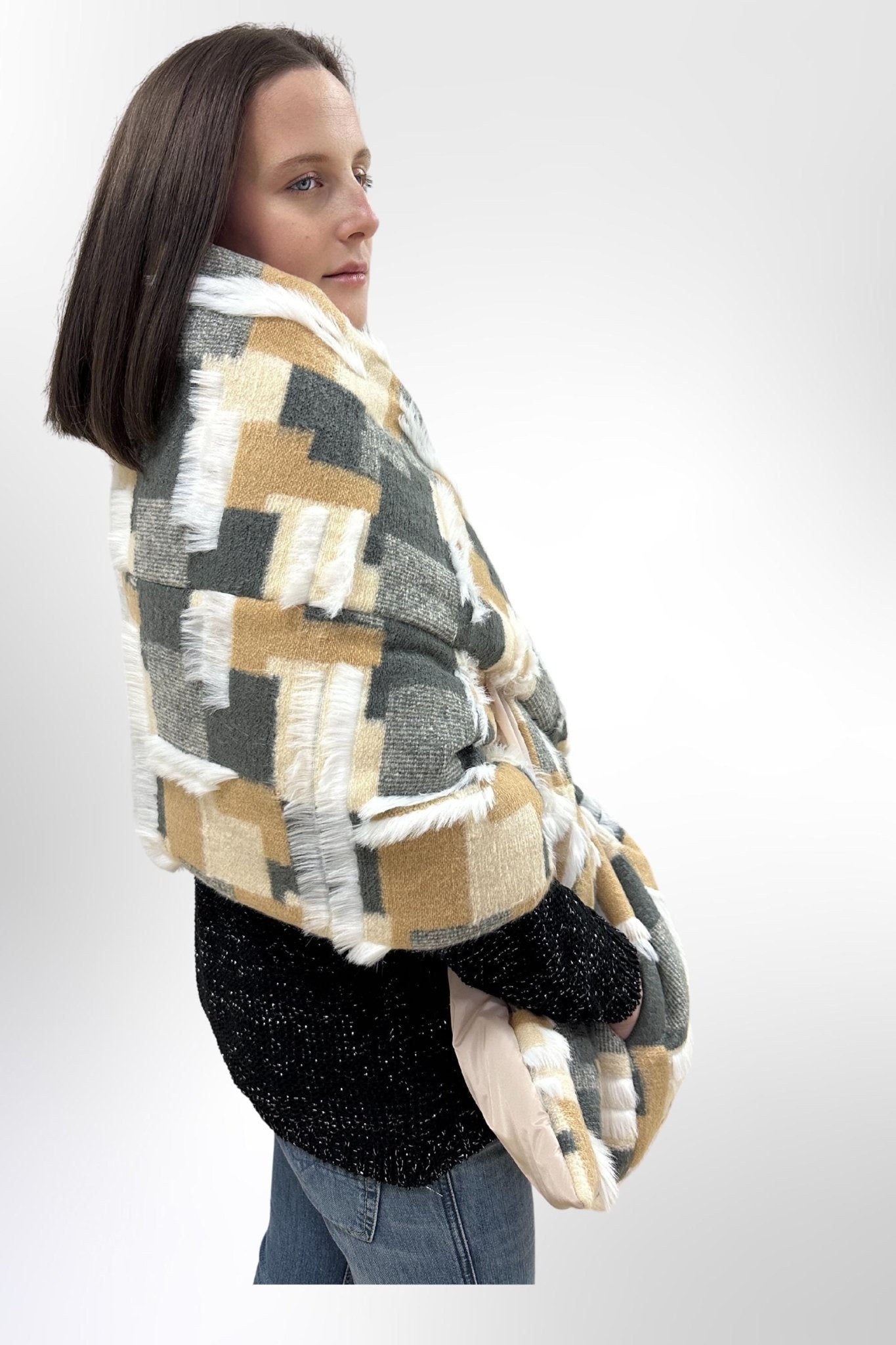 Reversible Puffer Wool Winter Shawl Shoulder Cape Scarf with Pockets 20x85in Warm Gift Womens Clothing - FAVORITTI