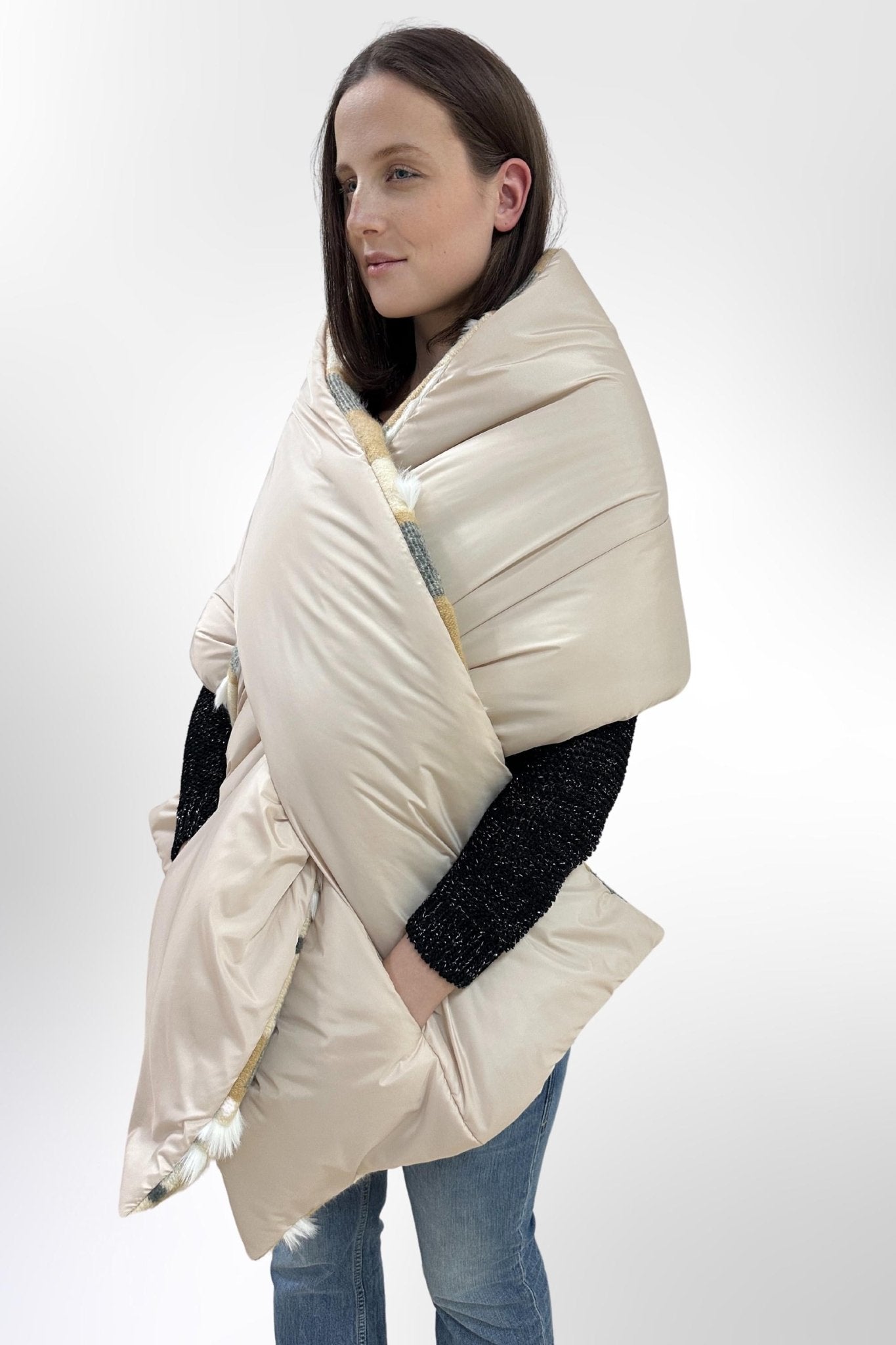 Reversible Puffer Wool Winter Shawl Shoulder Cape Scarf with Pockets 20x85in Warm Gift Womens Clothing - FAVORITTI