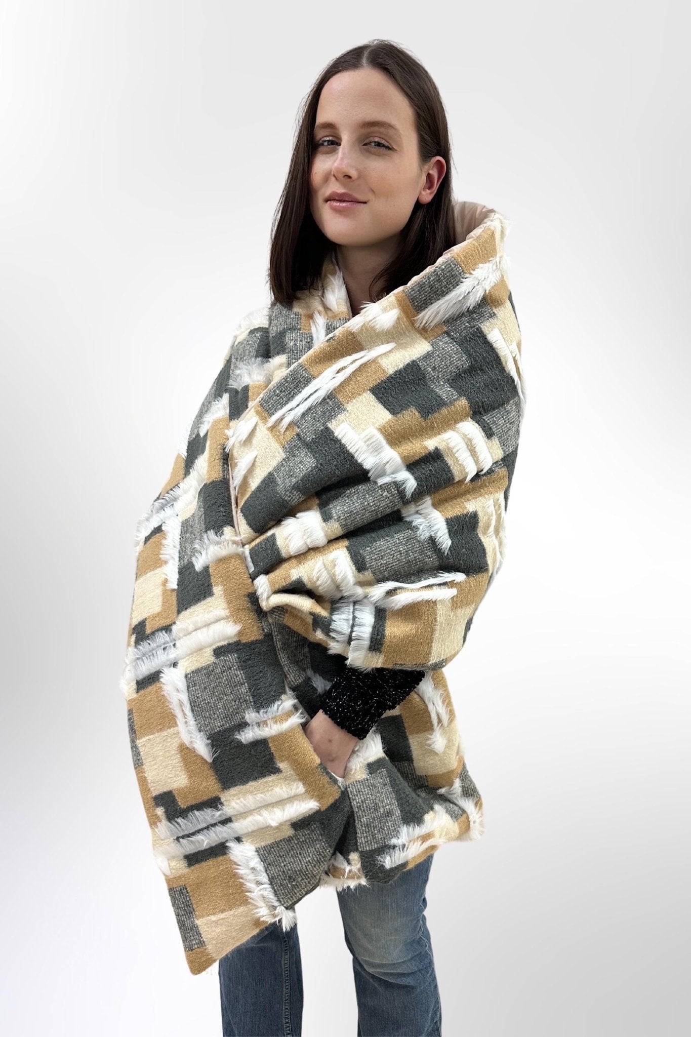 Reversible Puffer Wool Winter Shawl Shoulder Cape Scarf with Pockets 20x85in Warm Gift Womens Clothing - FAVORITTI