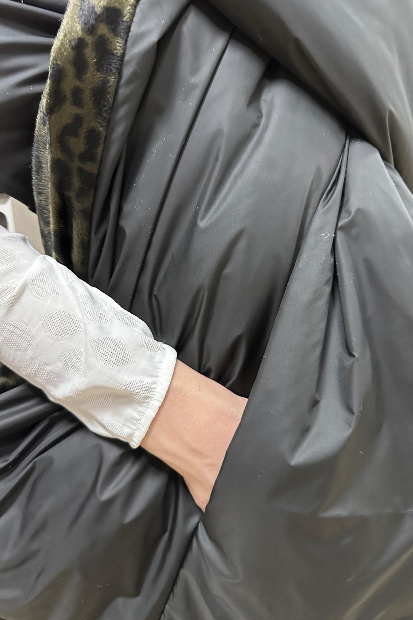 Women's Reversible Puffer Blanket Shawl Cape 20x85in with Removable Belt Warm Winter Gift Womens Clothing - FAVORITTI