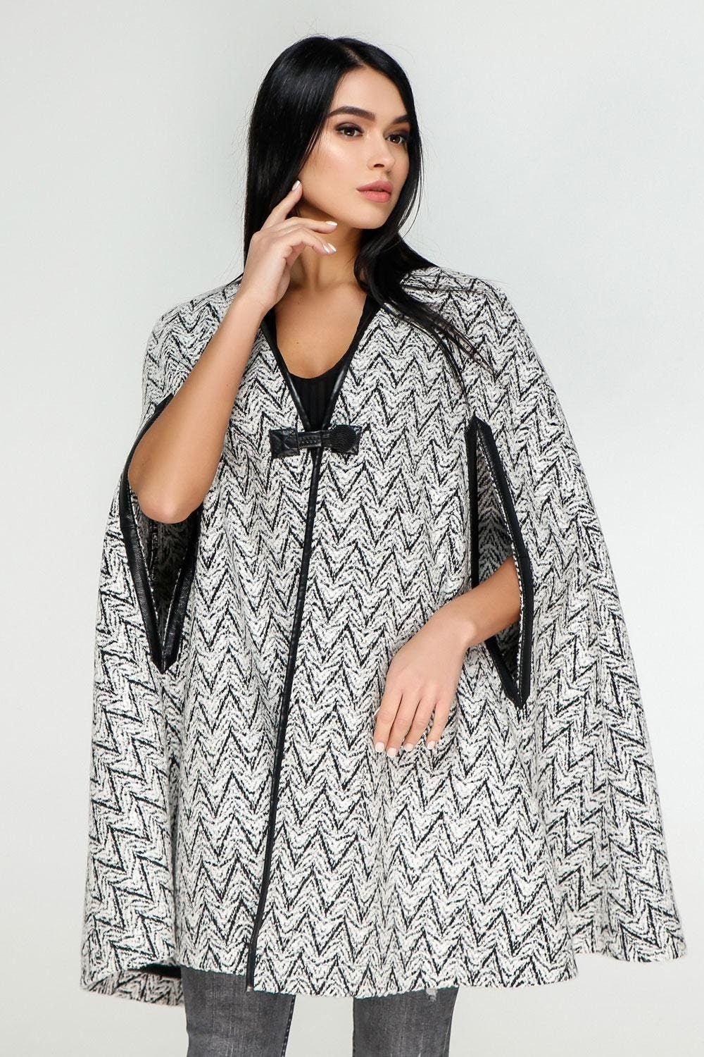 Wool Cape Women Loose Fit Cozy Stylish Oversized Coat Пончо В - 1176 AK 3074 B Тон 1 - FAVORITTI